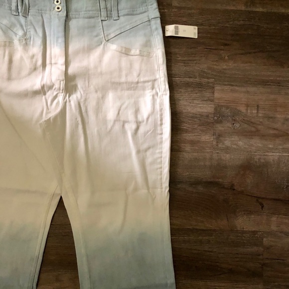 HP 🎉 NWT Anthro Pilcro High Rise Dip Dyed Slim Jeans - Picture 9 of 13